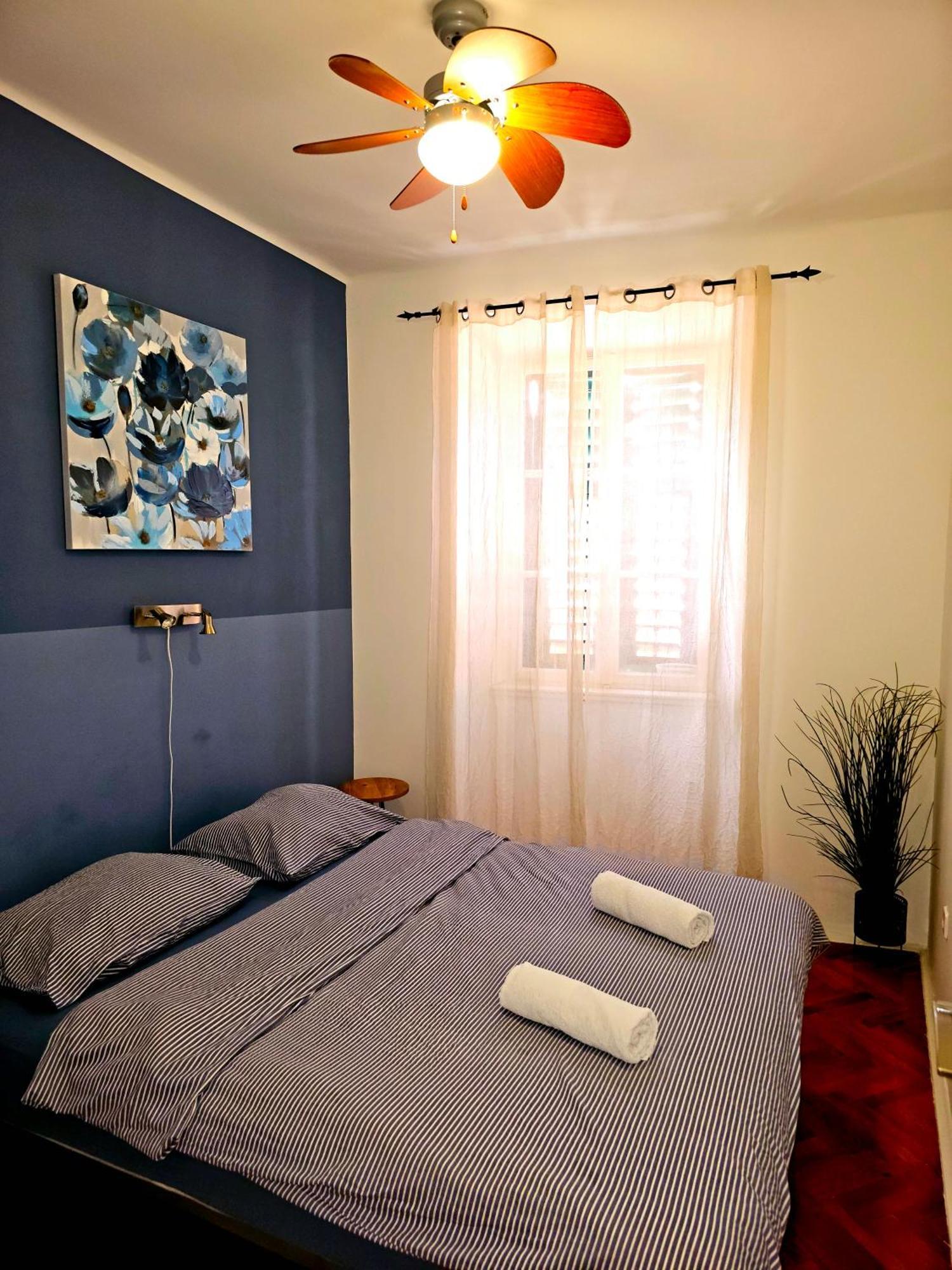 Apartman Square View Шибеник Экстерьер фото